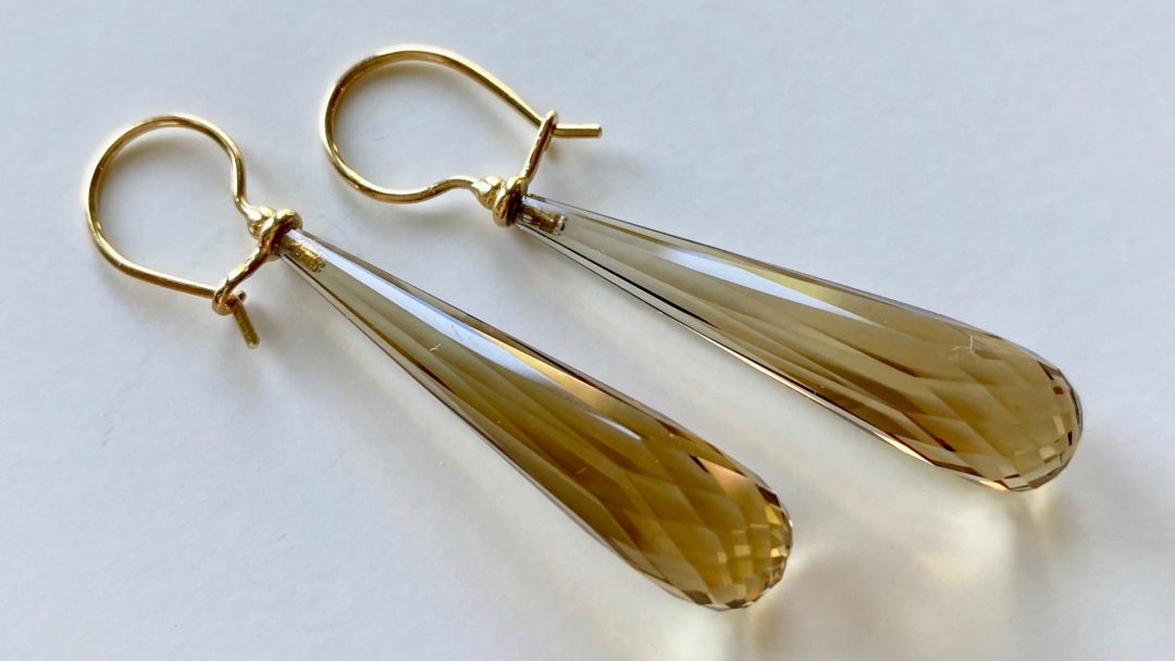 What Are the Benefits of Jewelry Made by Hand?
